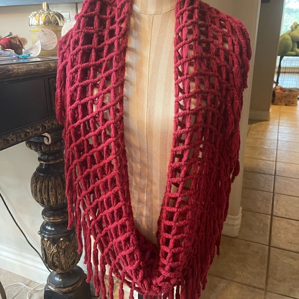 RED Infinity Scarf! - Picture 3 of 7